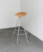 Pepe Cortes designkruk (4 beschikbaar), Huis en Inrichting, Barkrukken, 1 kruk, Ophalen, Hout, Draaibaar