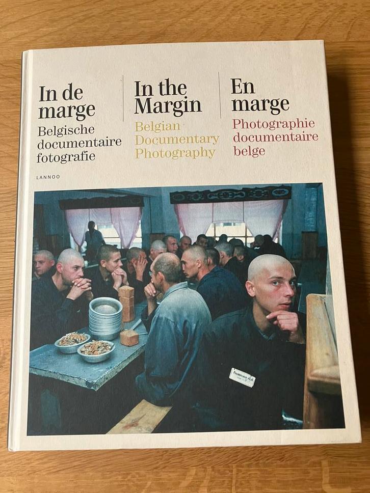 Gesigneerd Harry Gruyaert, Carl De Keyzer en Jimmy Kets (?), Boeken, Kunst en Cultuur | Fotografie en Design, Fotografen, Ophalen of Verzenden