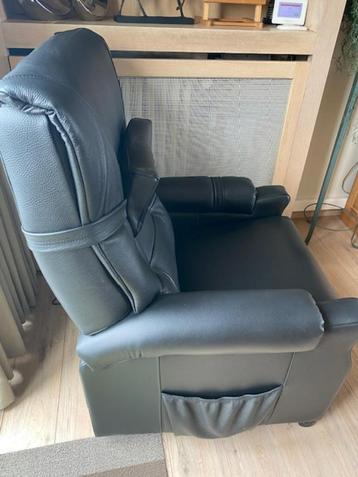 Zwart lederen relaxzetel Medilax met 4 motoren beschikbaar voor biedingen
