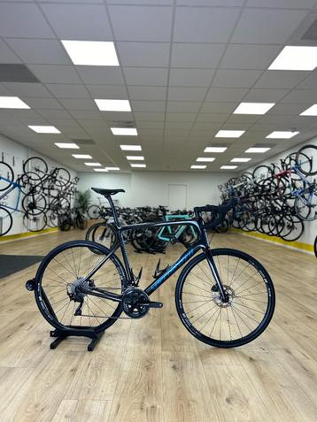 Specialized Tarmac SL6 Carbon Disc Racefiets beschikbaar voor biedingen