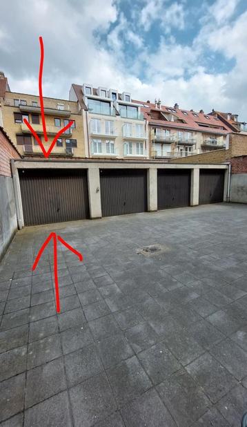 Gesloten garage te huur in Knokke. Koningslaan 62.  beschikbaar voor biedingen