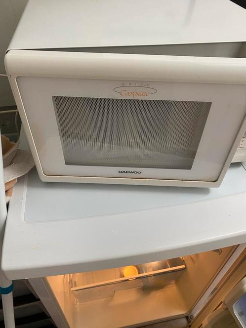 Dawoo magnetron, Elektronische apparatuur, Microgolfovens, Gebruikt, Tussenbouw, Microgolfoven, 45 tot 60 cm, Draaiplateau, Ophalen