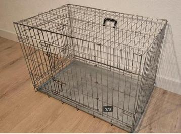 1 x Honden bench met ijzeren bodem beschikbaar voor biedingen
