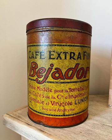 Ancienne boîte à Café Bejador