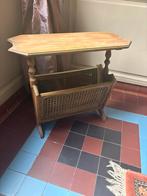 Corbeille à journaux, Enlèvement, Comme neuf