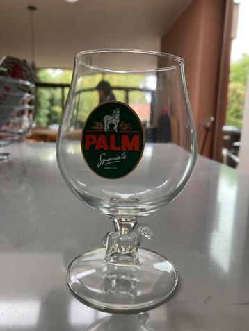 Palmglas met speciale voet, Enlèvement, Comme neuf