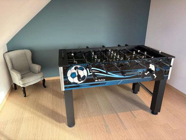 Buffalo voetbaltafel / kicker - zeer goede staat, Kinderen en Baby's, Speelgoed | Voetbaltafels, Zo goed als nieuw, Ophalen