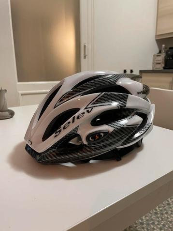 Selev fietshelm - Wit/carbon zwart - Maat 60-63cm