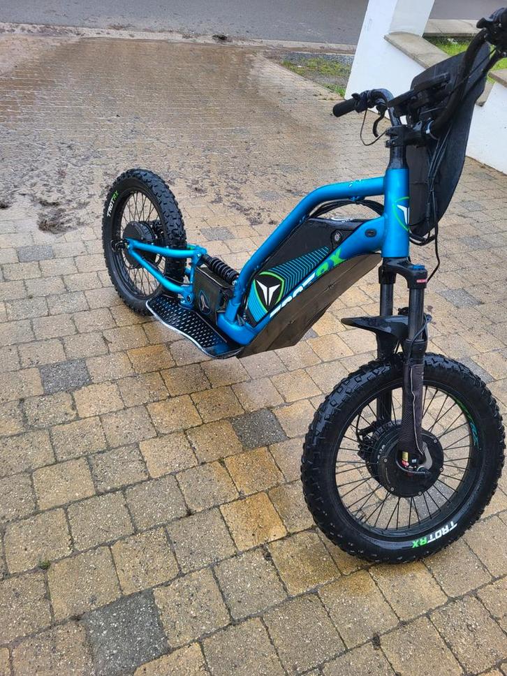 Trottinette électrique tout-terrain trotrx 0493 37 76 80, Vélos & Vélomoteurs, Trottinettes, Comme neuf, Step électrique (E-scooter)