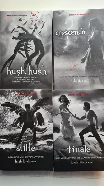 Hush, Hush-reeks, 4-delig beschikbaar voor biedingen