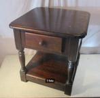 Belle vieille table en bois avec tiroir - 44x44x46, Enlèvement ou Envoi