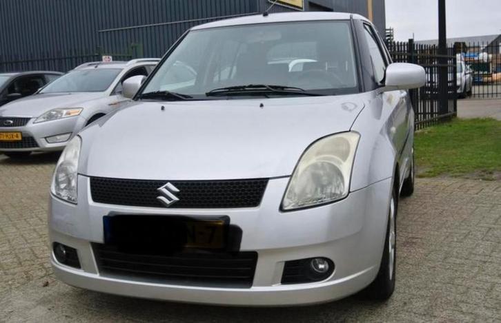 Suzuki swift 154000 km in goede staat met ohb, Autos, Suzuki, Particulier, Swift, ABS, Essence, Euro 4, 5 portes, Boîte manuelle