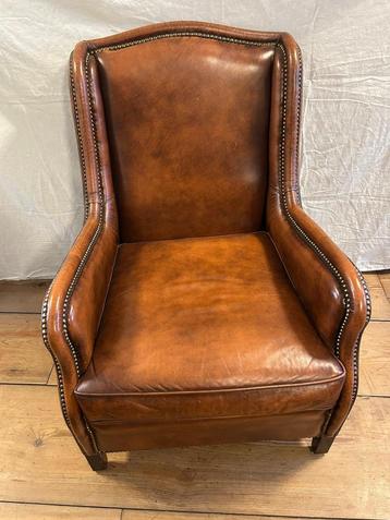 schaapsleder fauteuil beschikbaar voor biedingen