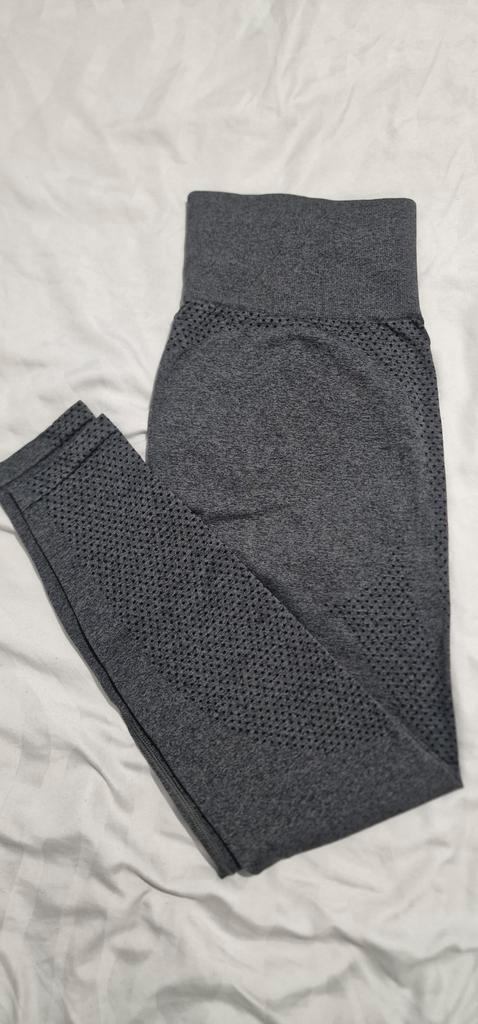 ️ H&M seamless sportlegging | maat M | uitstekende staat, Kleding | Dames, Sportkleding, Zo goed als nieuw, Yoga, Maat 38/40 (M)