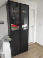 Zwartbruine vitrinekast Ikea, Huis en Inrichting, Kasten | Vitrinekasten, Ophalen, Met deur(en), 200 cm of meer, 50 tot 100 cm