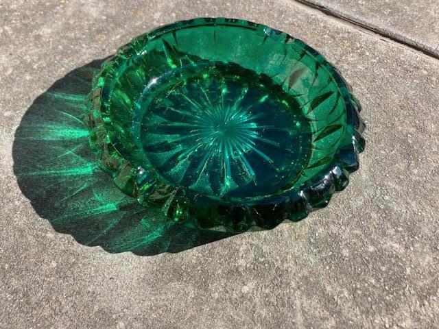 MOOIE GROENE VINTAGE GLAZEN ASBAK., Antiek en Kunst, Antiek | Glaswerk en Kristal, Ophalen of Verzenden