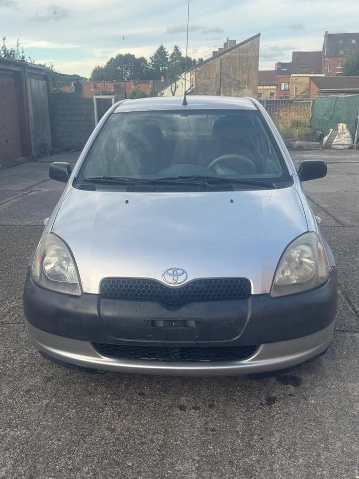Toyota Yaris 1.0 ess 2002 146.000km CTOK prête à immat, Autos, Toyota, Particulier, Yaris, Airbags, Alarme, Ordinateur de bord
