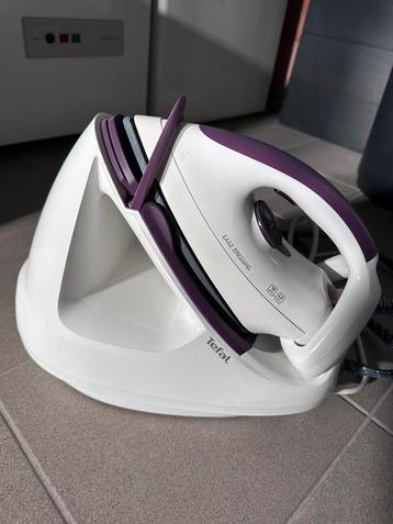Stoomstrijkijzer Tefal beschikbaar voor biedingen