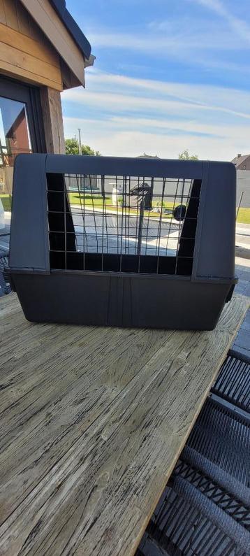 autobench voor honden in nieuwstaat beschikbaar voor biedingen