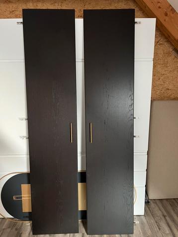 Tekoop 2 zwarte Ikea pax kast deuren beschikbaar voor biedingen