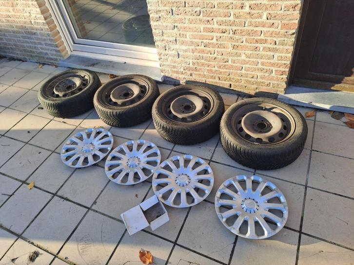 winterbanden op velg michelin komende van fiesta, Auto-onderdelen, Banden en Velgen, Banden en Velgen, Winterbanden, 15 inch, 195 mm