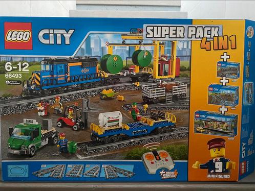 Lego City 66493 Superpack 4 in 1 (60050, 60052, 7499, 7895), Enfants & Bébés, Jouets | Duplo & Lego, Comme neuf, Lego, Ensemble complet