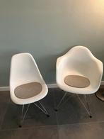 Eames Vitra set DAR kuipstoel en DSR stoel met kussens., Huis en Inrichting, Ophalen, Gebruikt, Kunststof