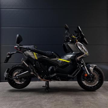 Custom Honda X-ADV 750 Akrapovic - 2023 - 2700km beschikbaar voor biedingen