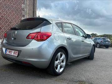 Opel Astra 1.3CDTI ecoFLEX - Très bon état beschikbaar voor biedingen