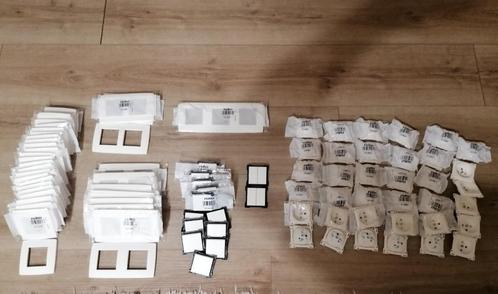 NIKO afdekplaatjes en schakelaars, Doe-het-zelf en Bouw, Elektriciteit en Kabels, Nieuw, Overige typen, Ophalen