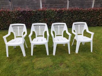 4 tuinstoelen  beschikbaar voor biedingen