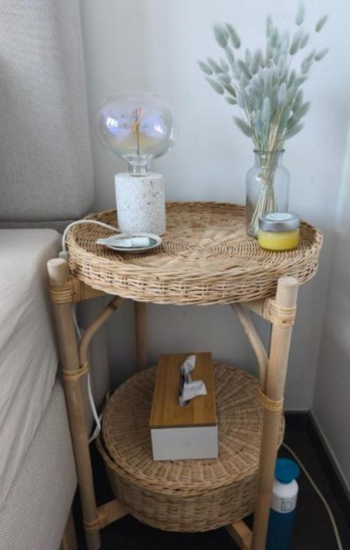 Tafeltje / Nachtkastje, Huis en Inrichting, Slaapkamer | Nachtkastjes, Zo goed als nieuw, 70 cm of meer, 45 tot 65 cm, Overige materialen
