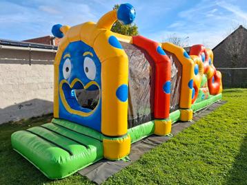 Springkasteel Caterpillar Run huren / te huur beschikbaar voor biedingen