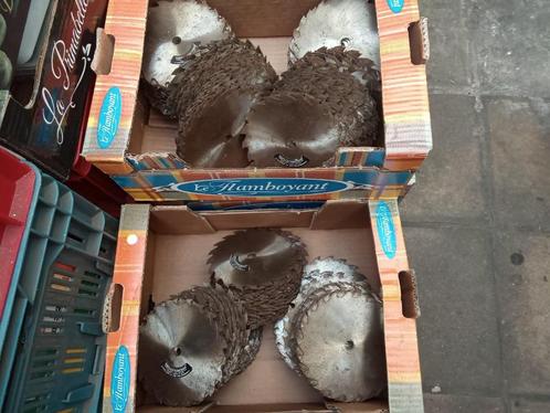 100 cirkelzaagbladen voor hout 15cm schacht 10 mm, Zakelijke goederen, Overige Zakelijke goederen, Ophalen