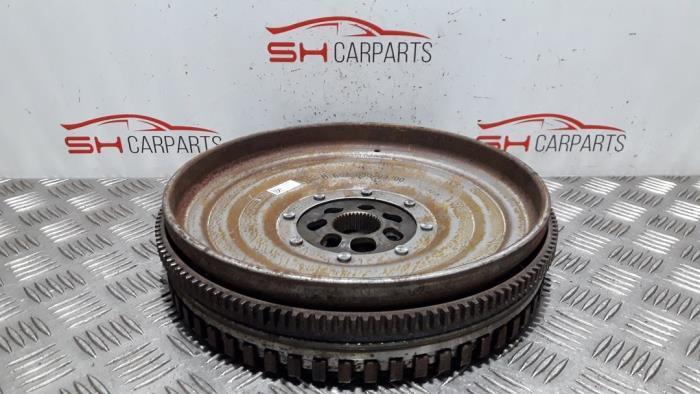 Volant moteur d'un Mercedes A-Klasse, Autos : Pièces & Accessoires, Moteurs & Accessoires, Mercedes-Benz, Utilisé, 3 mois de garantie