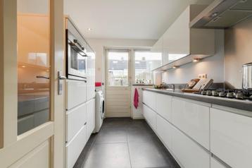 Moderne witte dubbelwandige hoogglans keuken  GEDEMONTEERD, Wit, Dubbelwandige keuken, Ophalen of Verzenden, Zo goed als nieuw