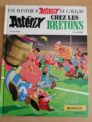 BD Astérix 8. Astérix chez les Bretons beschikbaar voor biedingen
