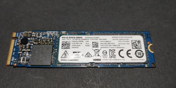 Kioxia M2 SSD 256GB, Informatique & Logiciels, Disques durs, Reconditionné, Laptop, Interne, Autres connexions, Enlèvement ou Envoi