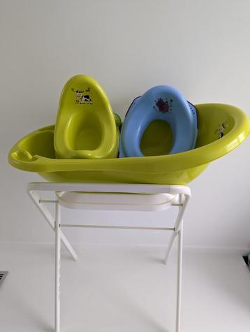 Baby bad met standaard wc-bril verkleiner en potje, Kinderen en Baby's, Ophalen, Gebruikt, Badje, Standaard