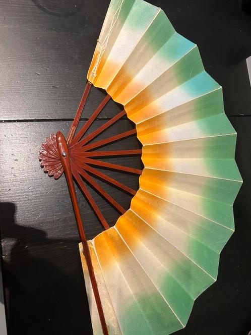 Vintage Japanse ventilator — groen-oranje kleurverloop, Sport en Fitness, Vliegeren, Gebruikt, Accessoires, Ophalen of Verzenden