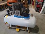 Compressor, Doe-het-zelf en Bouw, Compressors, 100 liter of meer, Ophalen, Zo goed als nieuw, 10 bar of meer