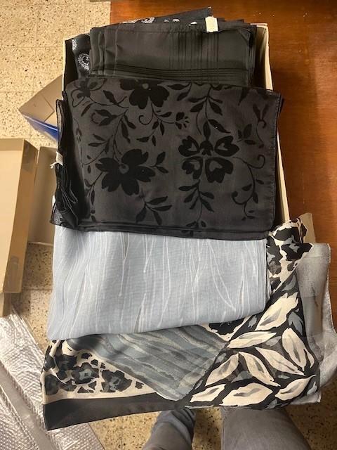 sjaals en foulards, Vêtements | Femmes, Bonnets, Écharpes & Gants, Neuf, Écharpe, Enlèvement