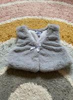 Absorba luxe teddy vestje lichtgrijs 6 maanden (68 cm), Enfants & Bébés, Vêtements de bébé | Taille 68, Pull ou Veste, Comme neuf