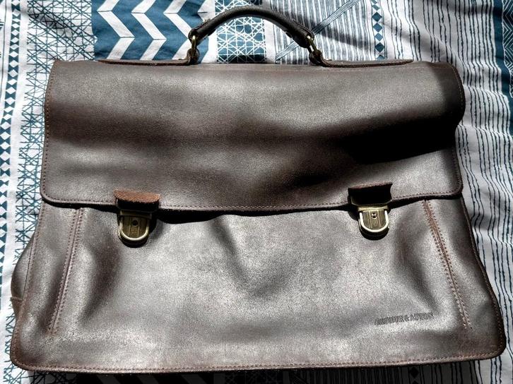 Arthur & Aston boekentas van volnerfleer, Handtassen en Accessoires, Tassen | Schoudertassen, Zo goed als nieuw, Overige merken