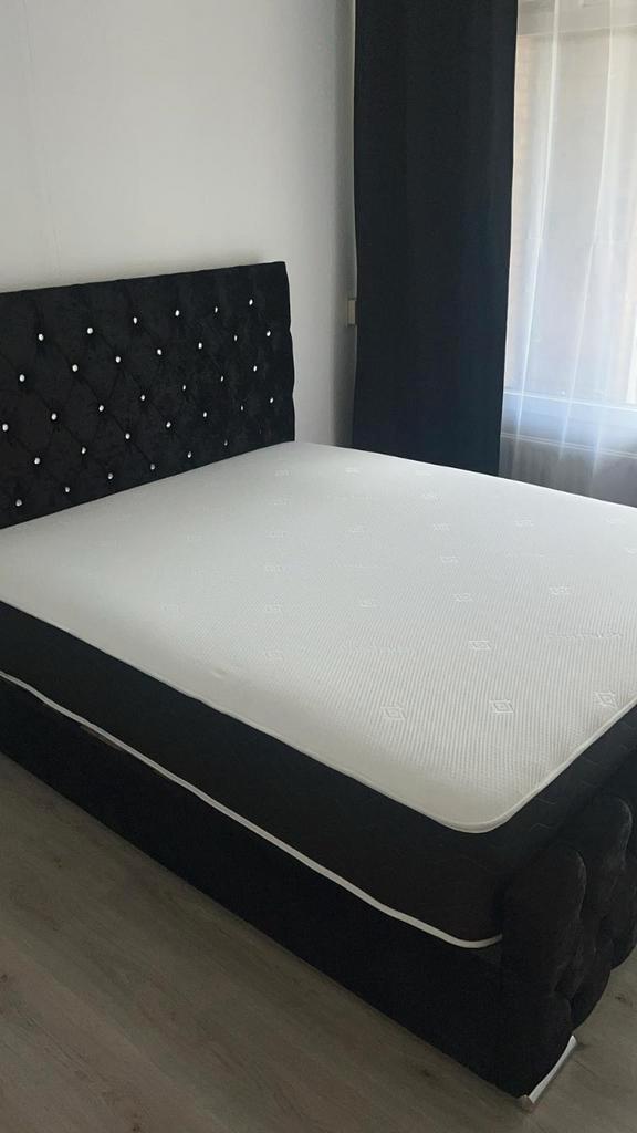 Luxe fluwelen bed met matras - verkrijgbaar, Huis en Inrichting, Slaapkamer | Beddengoed, Nieuw, Zwart, Verzenden