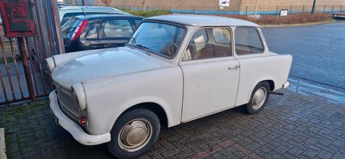Trabant 601 wit en trabant 601 rood., Auto's, Oldtimers, Particulier, Trabant, Benzine, Rood, Ophalen