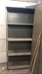 Ijzeren kast voor instrumenten of tuingerief, Ophalen, Gebruikt