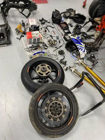 S1000RR 2016 in onderdelen, ook héél goed motorblok beschikbaar voor biedingen