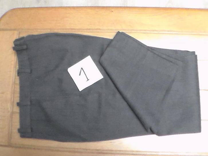 Pantalon homme ( plusieurs ), Kleding | Heren, Broeken en Pantalons, Zo goed als nieuw, Maat 46 (S) of kleiner, Overige kleuren