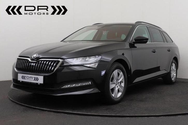 Skoda Superb COMBI 1.5TSI DSG  AMBITION - NAVI - LED - DAB, Auto's, Skoda, Bedrijf, Superb, ABS, Adaptieve lichten, Airbags, Alarm